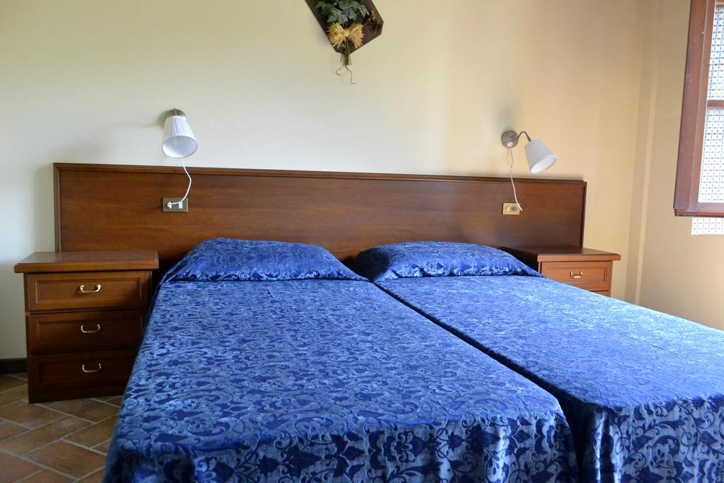 גאמבאסי Tuscany Country Apartments מראה חיצוני תמונה