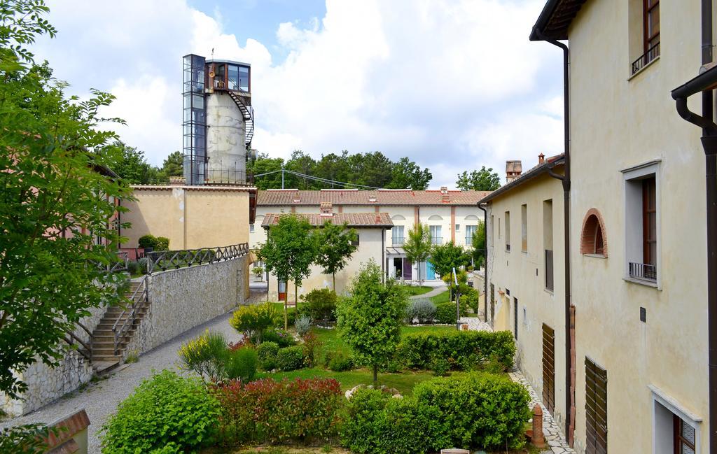 גאמבאסי Tuscany Country Apartments מראה חיצוני תמונה