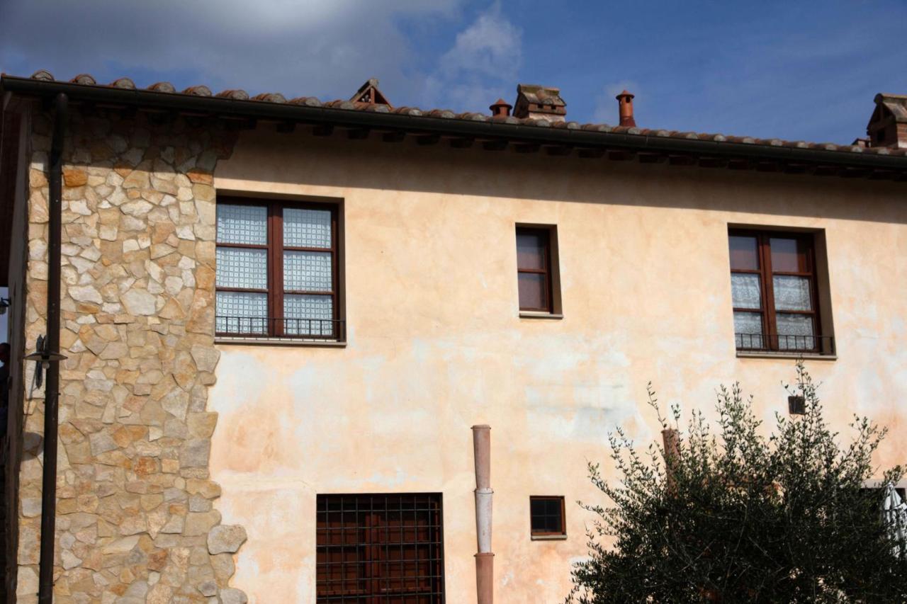 גאמבאסי Tuscany Country Apartments מראה חיצוני תמונה