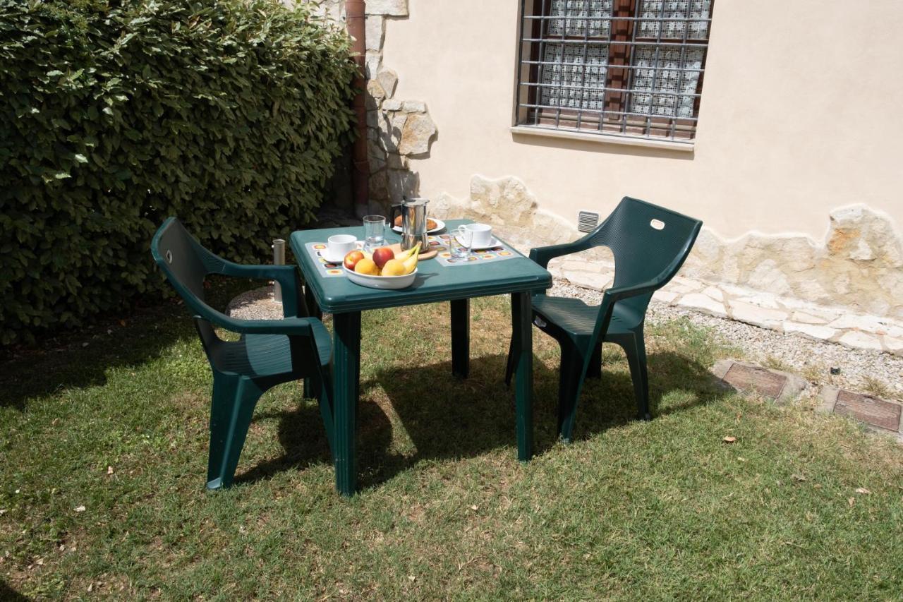 גאמבאסי Tuscany Country Apartments מראה חיצוני תמונה