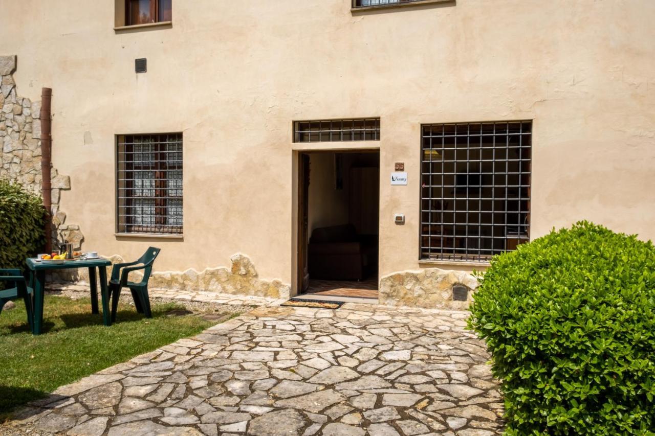 גאמבאסי Tuscany Country Apartments מראה חיצוני תמונה