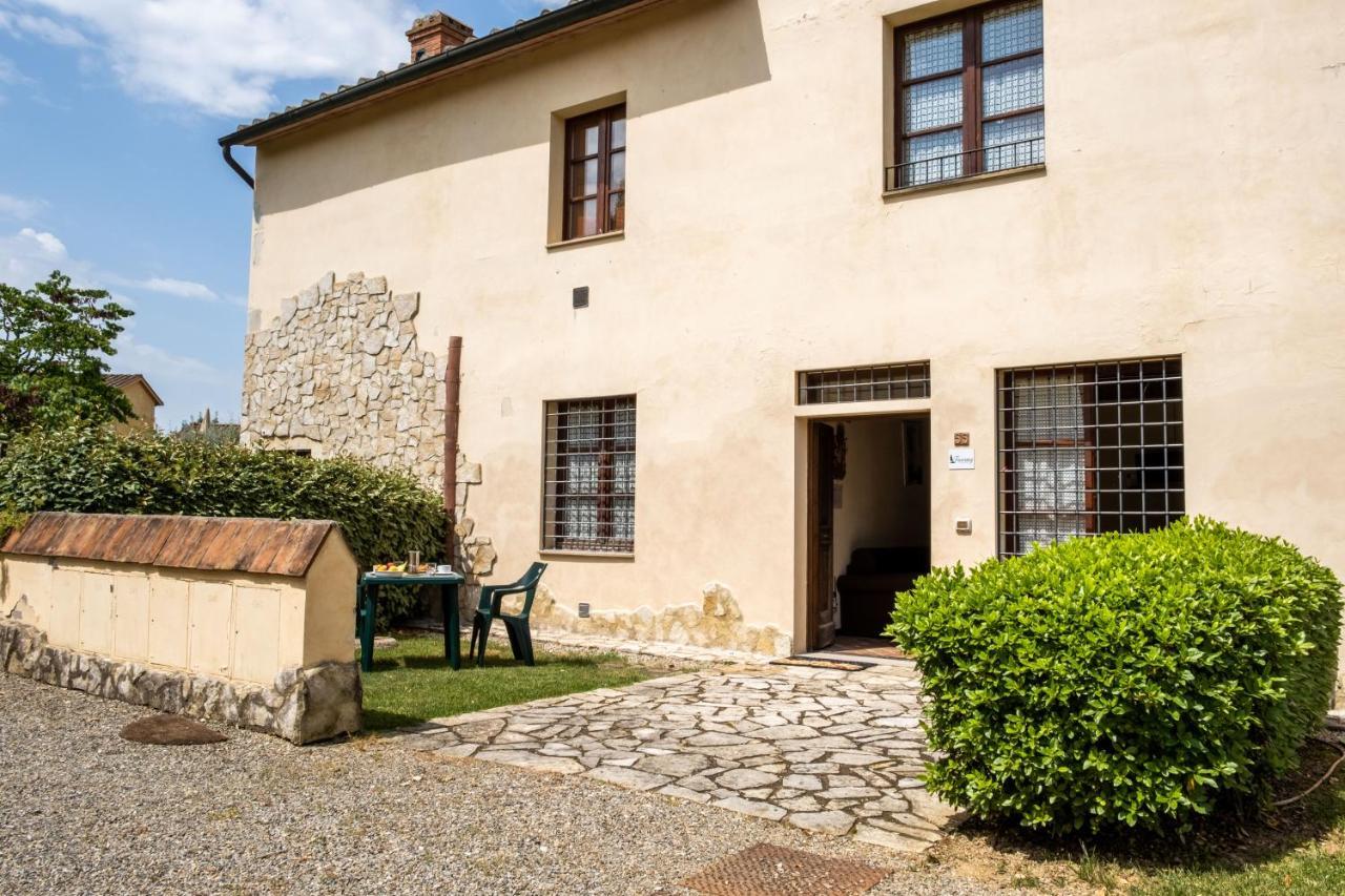 גאמבאסי Tuscany Country Apartments מראה חיצוני תמונה
