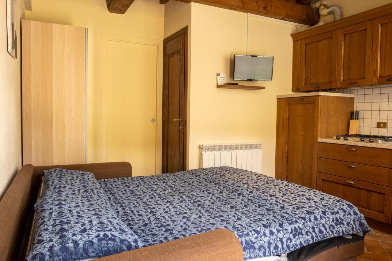 גאמבאסי Tuscany Country Apartments מראה חיצוני תמונה