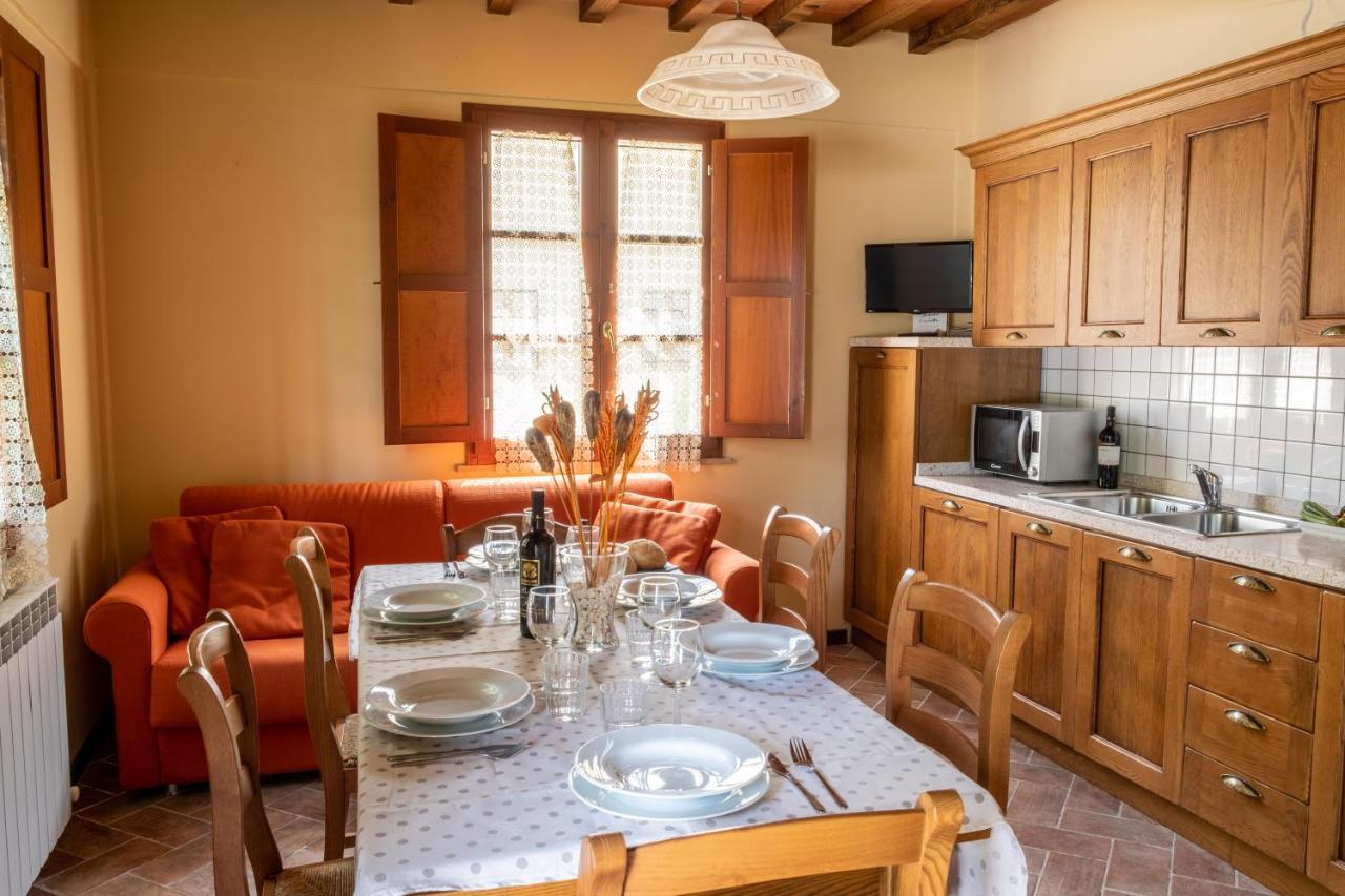 גאמבאסי Tuscany Country Apartments מראה חיצוני תמונה
