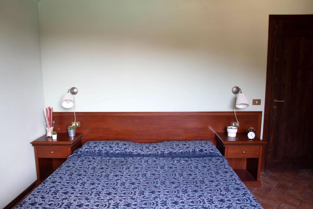 גאמבאסי Tuscany Country Apartments מראה חיצוני תמונה
