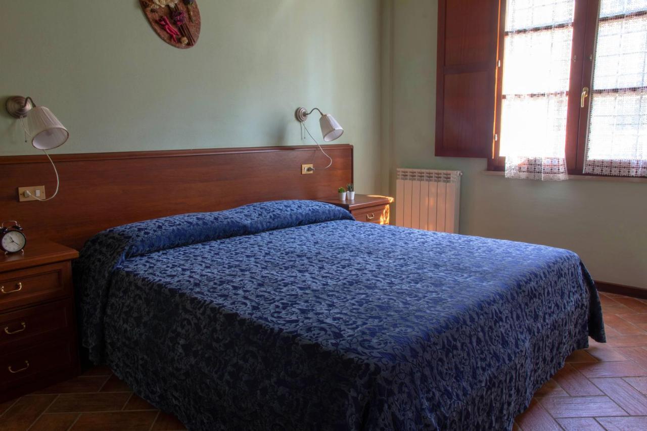גאמבאסי Tuscany Country Apartments מראה חיצוני תמונה