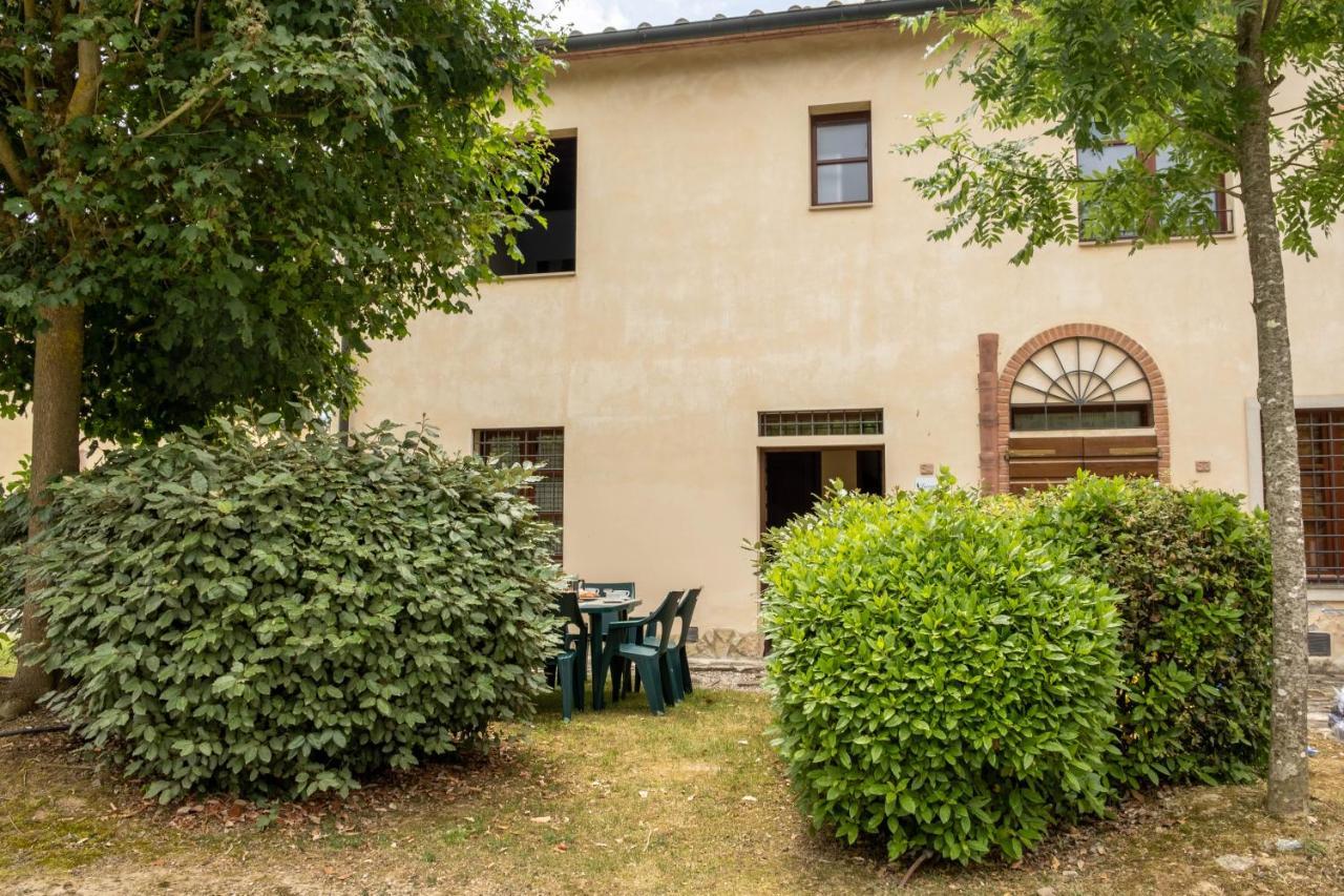 גאמבאסי Tuscany Country Apartments מראה חיצוני תמונה