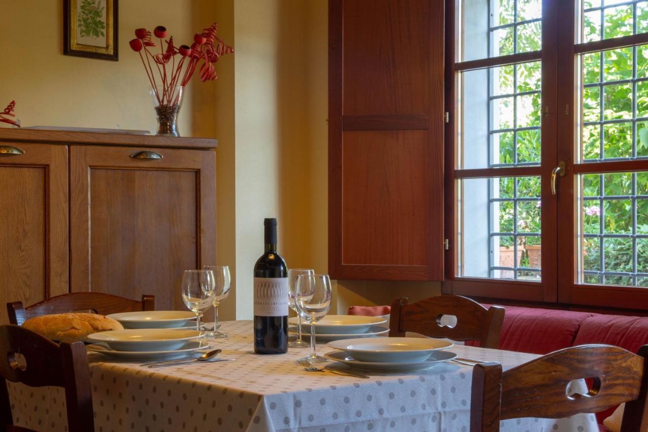 גאמבאסי Tuscany Country Apartments מראה חיצוני תמונה