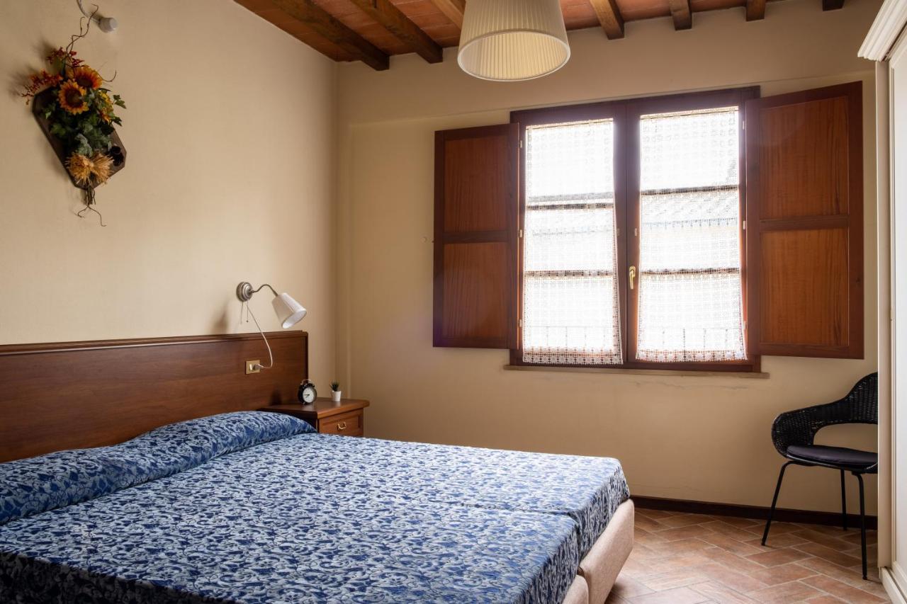 גאמבאסי Tuscany Country Apartments מראה חיצוני תמונה